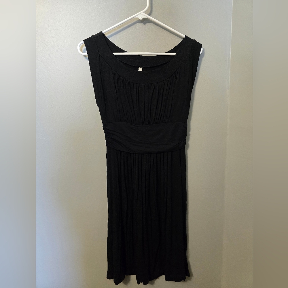 Modcloth Black Pleated Sheath Midi Dress